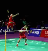 优秀球员崭露头角,引领球队冲刺冠军梦想的句子